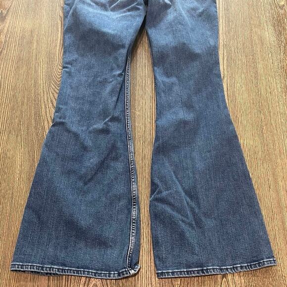 Abercrombie & Fitch The Flare Ultra High Rise Jenas Medium Wash Blue Size 28/6R - Picture 8 of 11